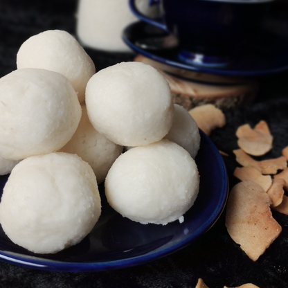 Sweet coconut blissballs