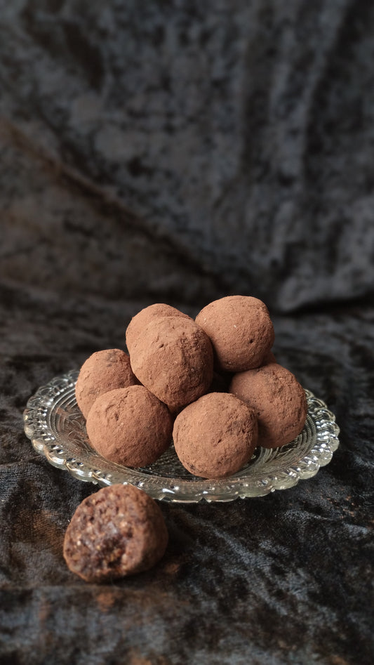 Choco and nuts blissballs